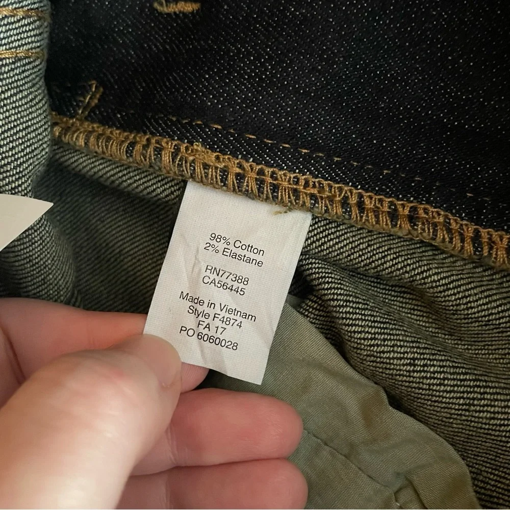 New! J. Crew outlet The Sutton Men's size 28x32 Blue Jeans